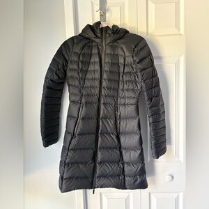 Black medium length lululemon puffer jacket